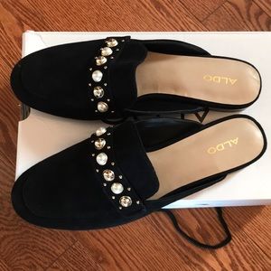 Aldo slides